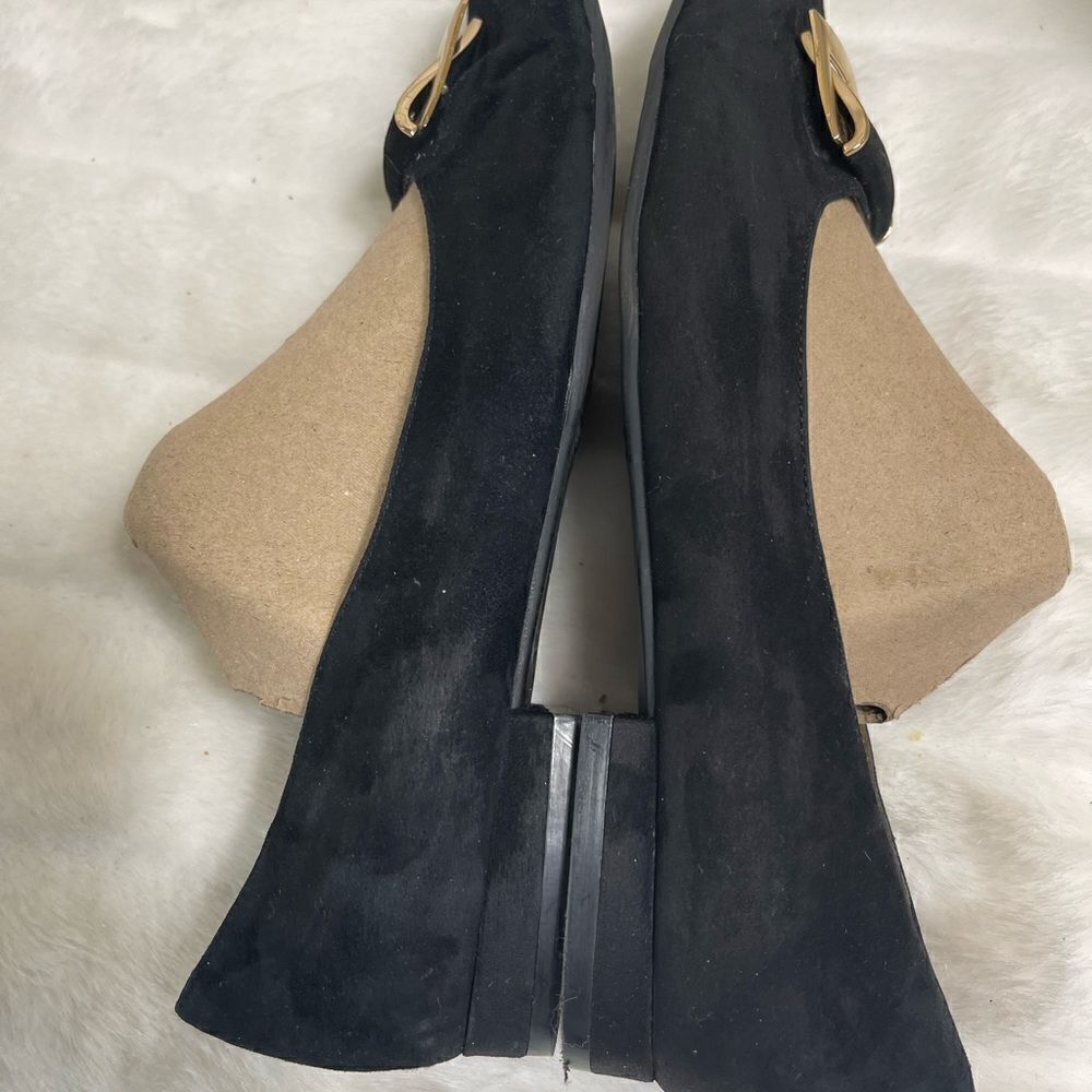 Aerosoles leather suede black slip on flats with gold tone buckle round toe SZ11 - Picture 7 of 10